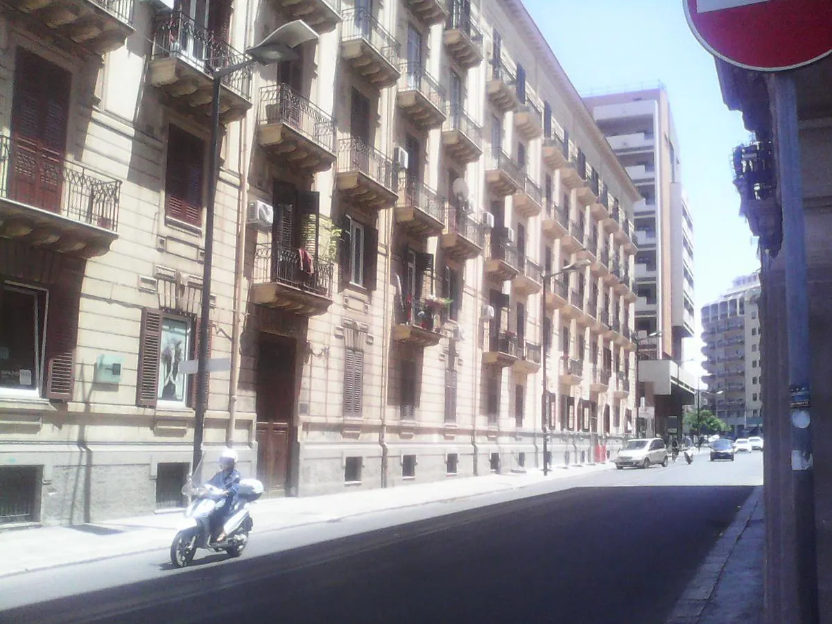 Palermo Centrale Hi Hotel Guest house